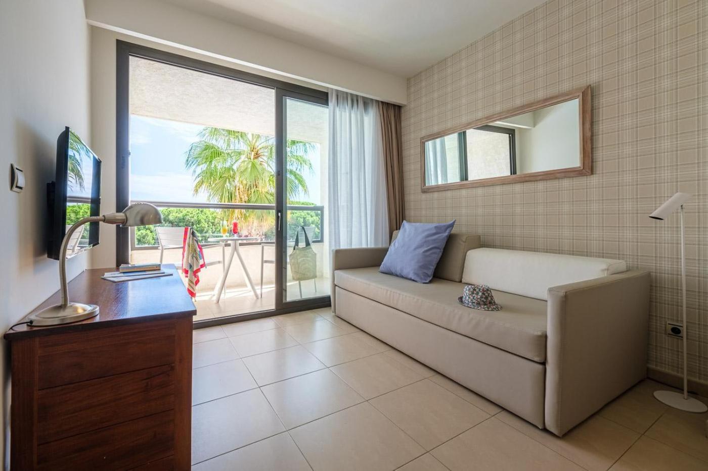 Junior Suite mit Poolblick